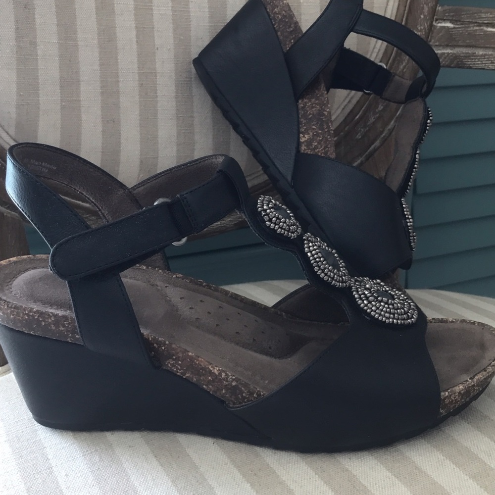Naturalizer Sandals Wedges Size 10